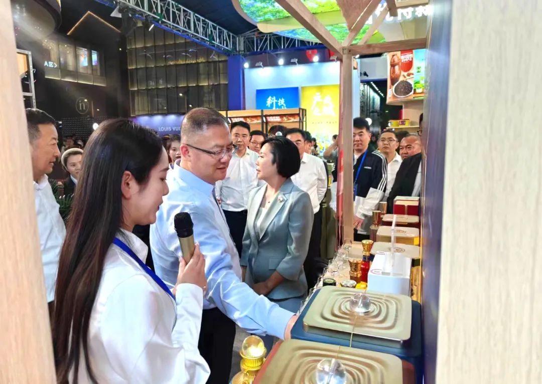在绵阳科技城总工会举办的庆“五一”第