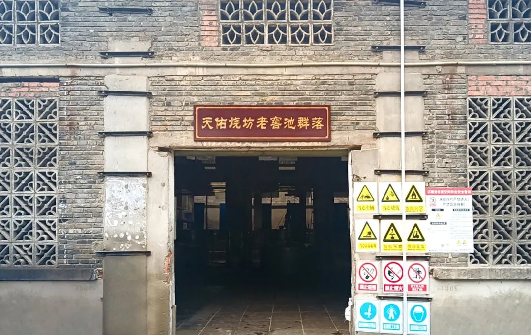 盛夏荷塘盈满香