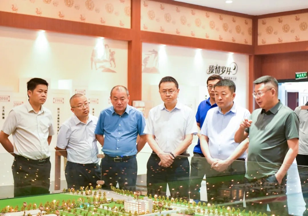 绵阳市经信局党组成员