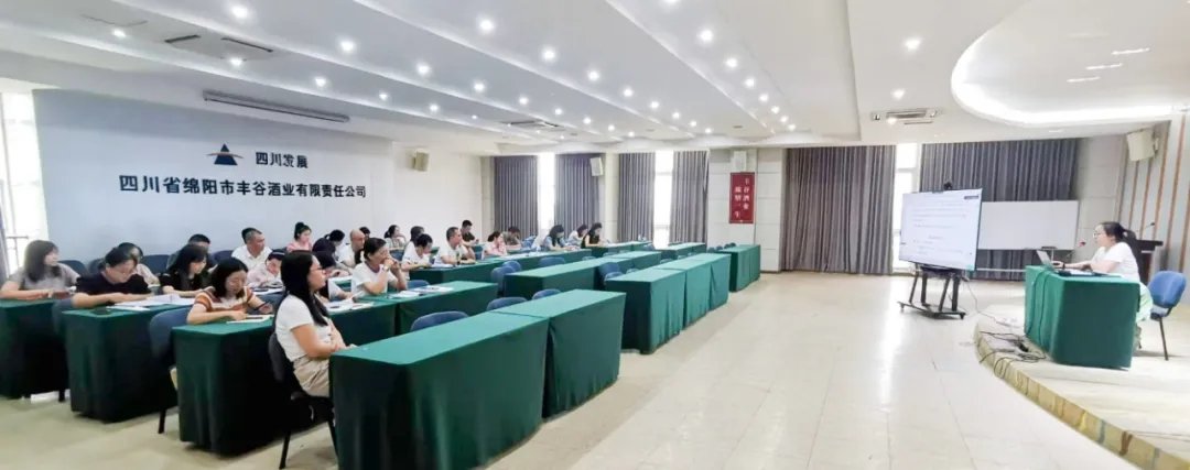 欢声笑语不绝于耳