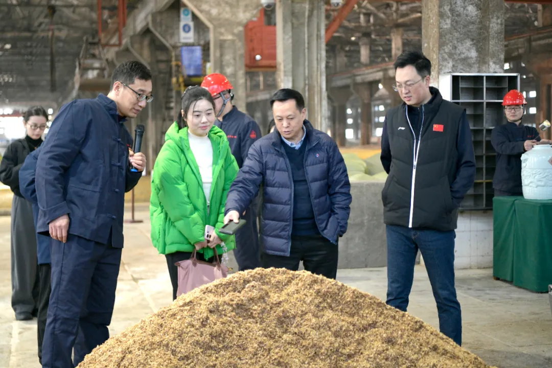 吴登三位酿酒师